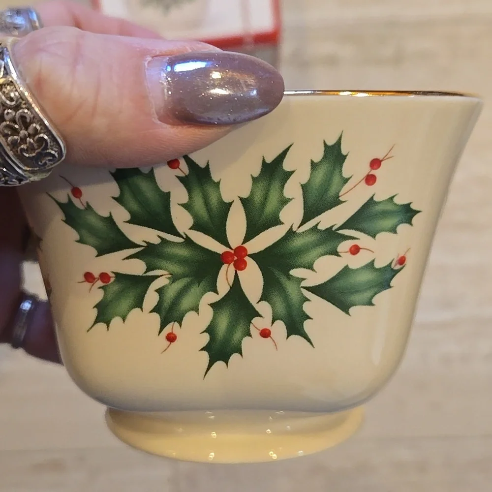 NIB Lenox Holiday Archive Treat Bowl - Picture 2 of 7